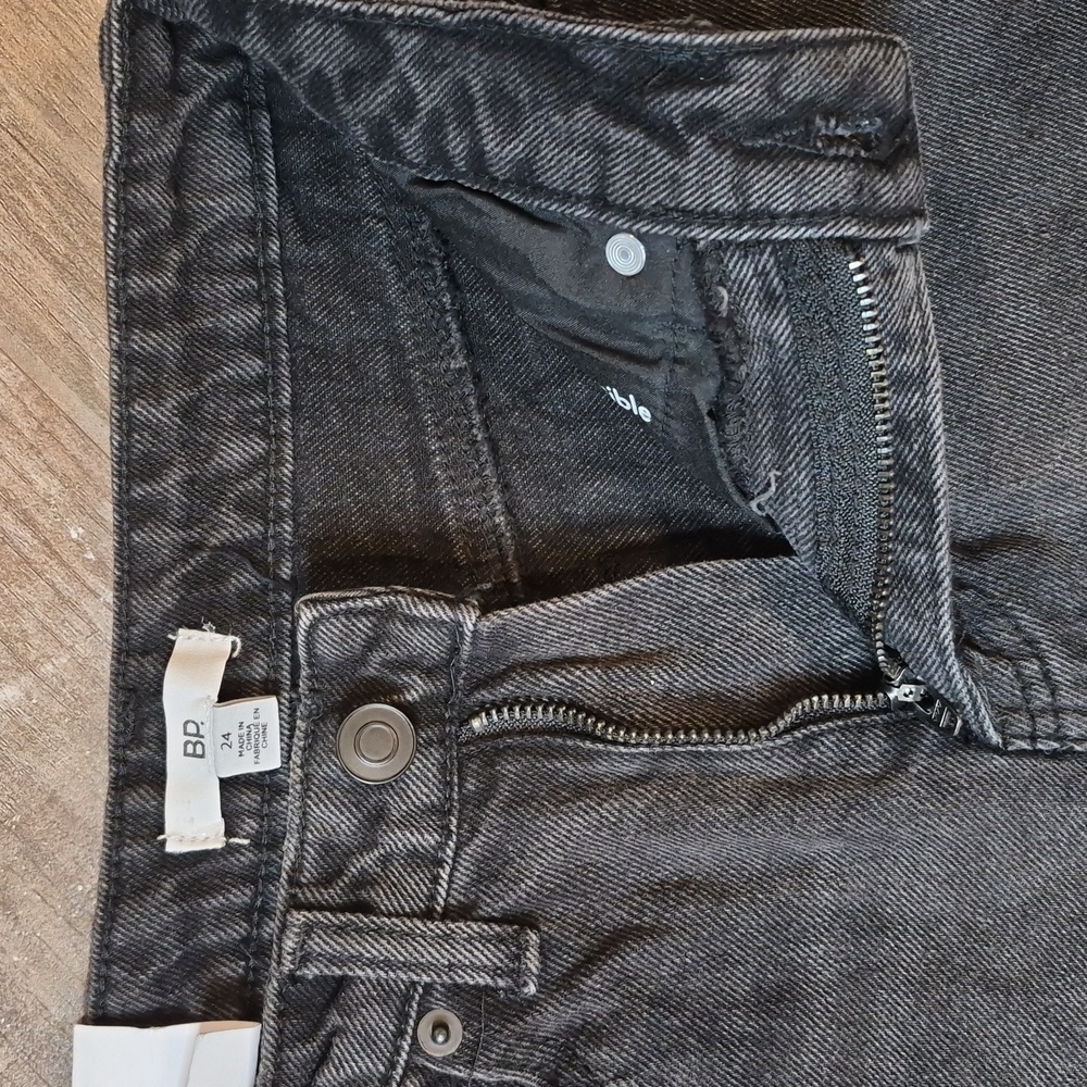 Nordstrom BP High Rise Distressed Black Jeans, Size 24 - Picture 5 of 9